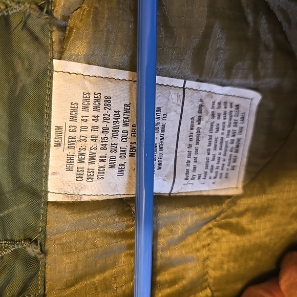 Vintage U.S. Military Men’s Cold Weather Coat Liner Shell Quilted Green Medium - Picture 3 of 6